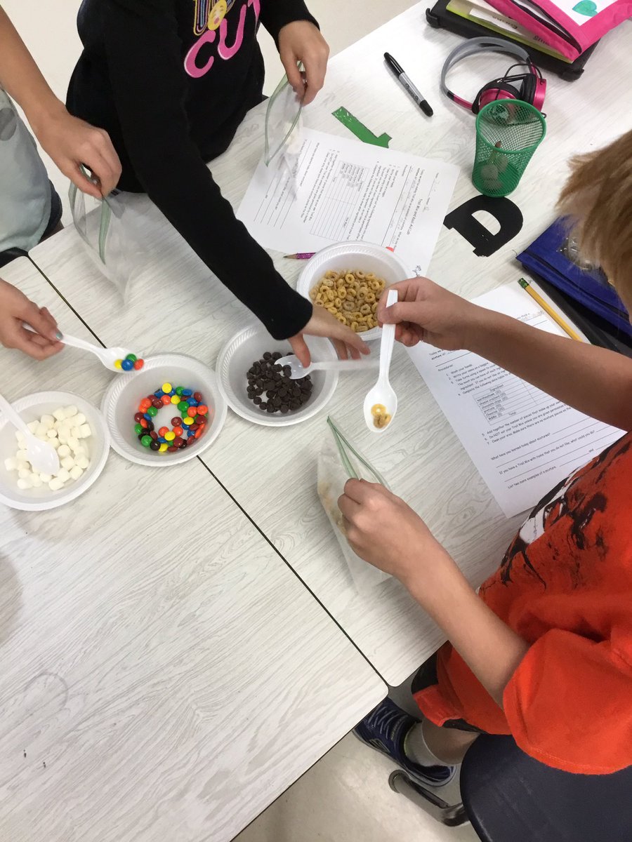 mskclarkcce's tweet photo. Mixtures and Solutions!! #trailmixandkoolaid #CCEB2S17 #MidwayMagic @MrsAClark4CCE @CCEScienceLab https://t.co/ANtPdevjzy
