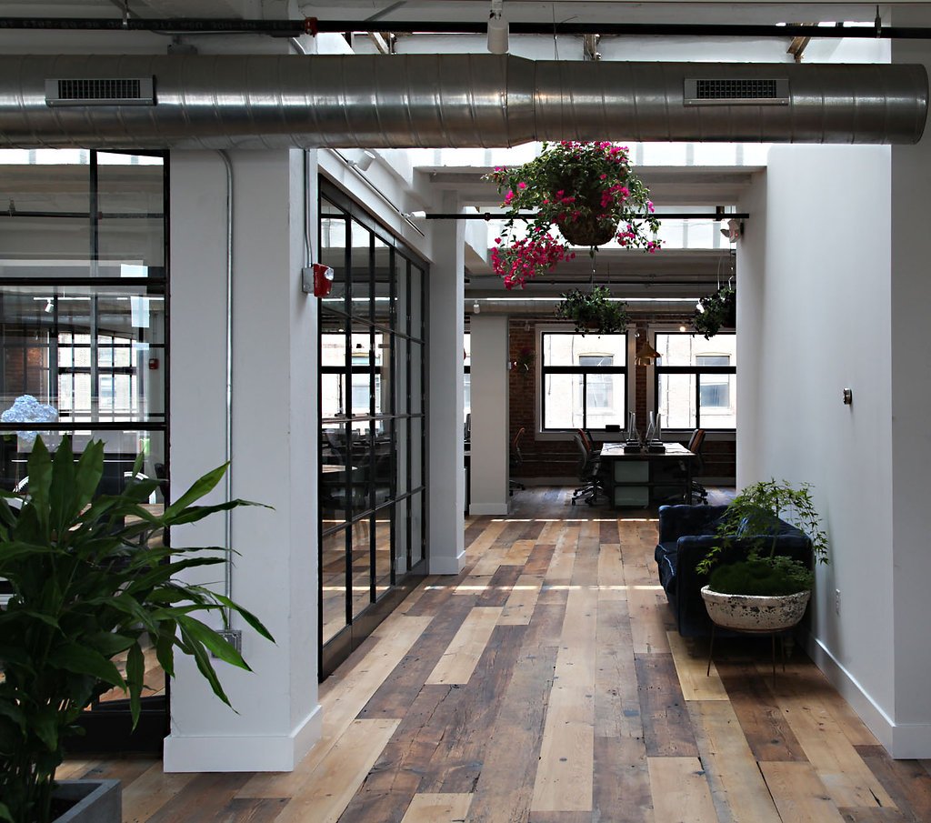 FirstBaseRE's tweet photo. Space Spotlight: @Lampsdotcom . To learn more about this growing lighting + design company visit https://t.co/r5ZA5kWOMu . #lightingdesign https://t.co/C61qZtCp1g