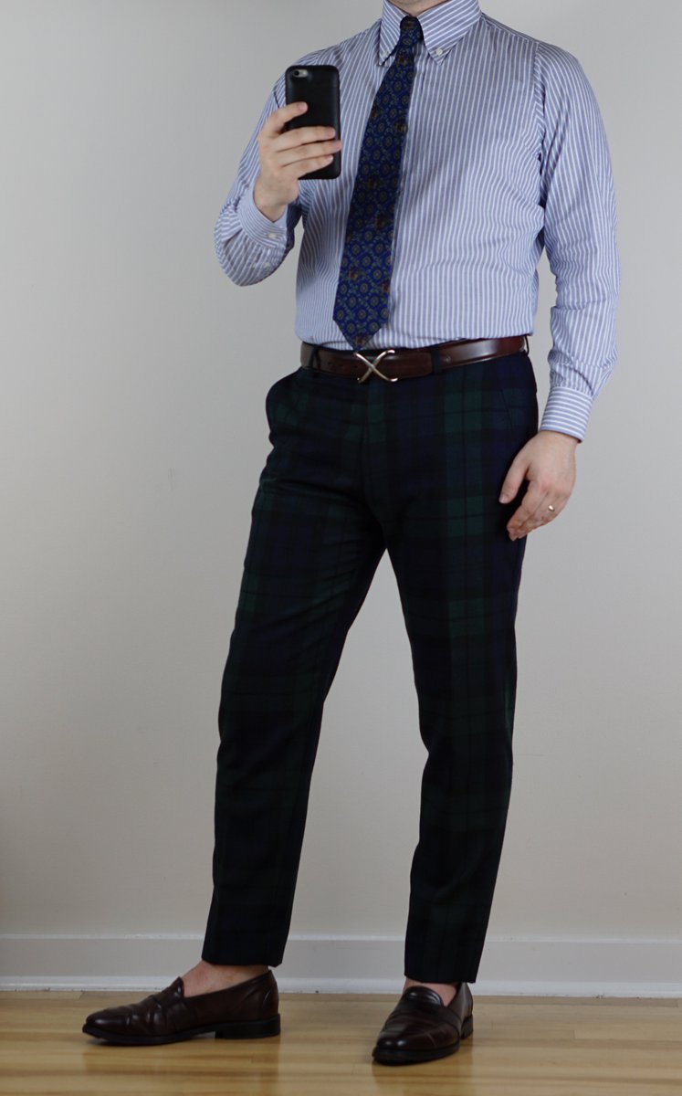 StyleWithJosh's tweet image. Don't be afraid of green. Mix and match patterns. #styletips #mensfashion #menstyle