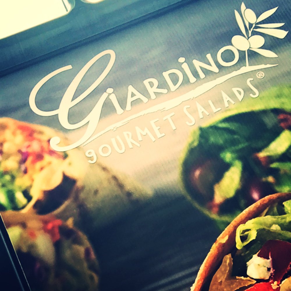 KingKyle919's tweet photo. Best salad around ! #GiardinosGourmetSalads @getStealz https://t.co/34yeFRuDHQ