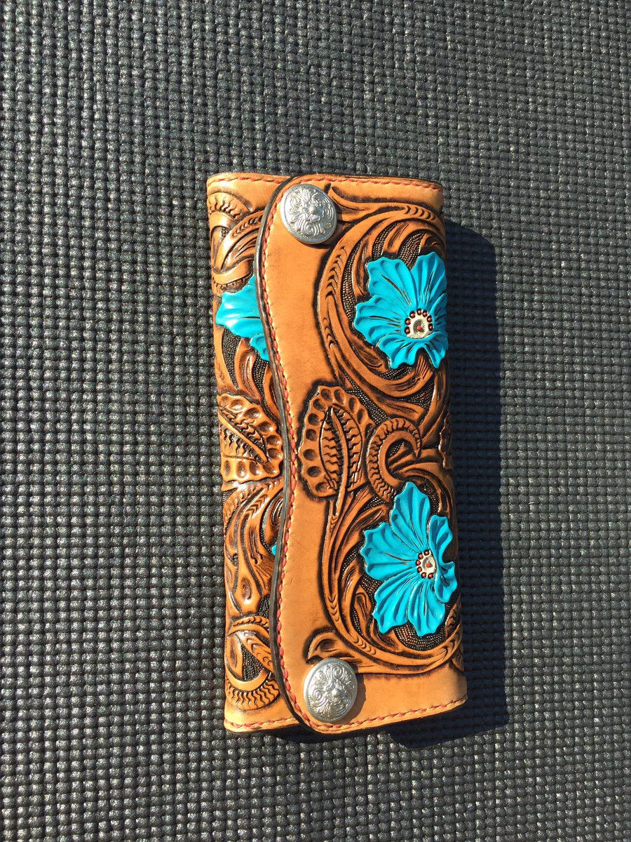SkinPeddler's tweet photo. Beautiful Sheridan style ladies wallet. #MedicalCannabis #ThursdayThoughts #WednesdayWisdom #sex #iPhoneX #organic #leather #Veterans https://t.co/rRjkN8hriU