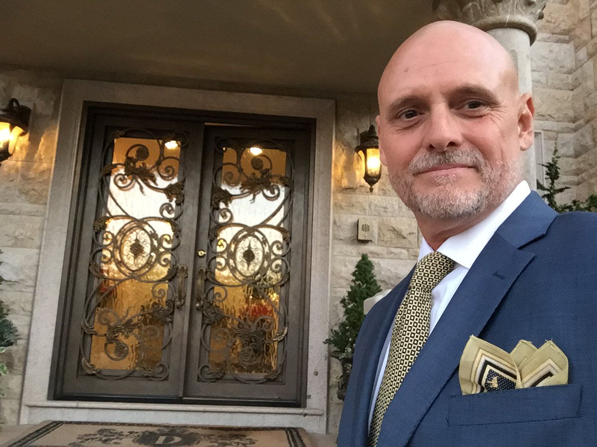 NJHomeScene's tweet image. A Castle &amp;amp; #BergenCounty #Luxury #DreamHome w/new LOW price! ow.ly/EEX530f9I3e Brian Morgenweck (201)546-0040 to book tour *SEE VIDEO*