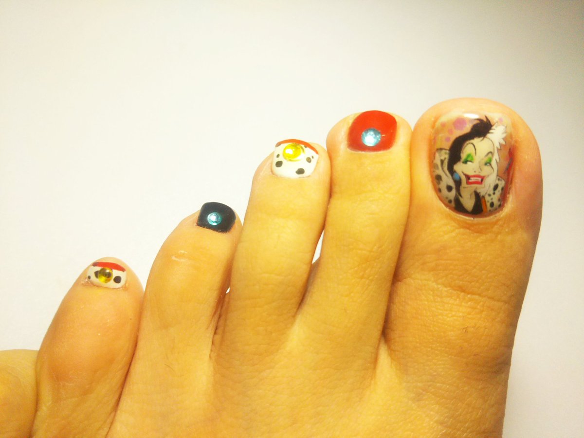 ট ইট র Hisae Nail フットネイル 1 そろそろハロウィンですねー 早い早い ネイル ハロウィン ディズニーネイル 101匹わんちゃん クルエラ ディズニー Nail Footnail Halloween Disney Disneynails Https T Co 4ebdcdmyiz