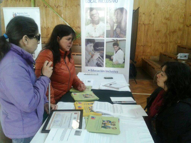 RChileIncluye's tweet photo. Senadis difunde derechos de los trabajadores en situación de discapacidad https://t.co/AjYOpwOwQg @Senadis_RM @SenamaSantiago https://t.co/c3Uk3qzf9C