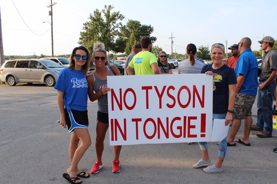NoProjectSunset's tweet photo. Fact: Tyson Foods is the #1 agribusiness polluter in USA. #facesoftongie #NoTysonInTongie #facesoflvco #notysoninlvco @kansansagainsttyson https://t.co/2MaTArsdNp