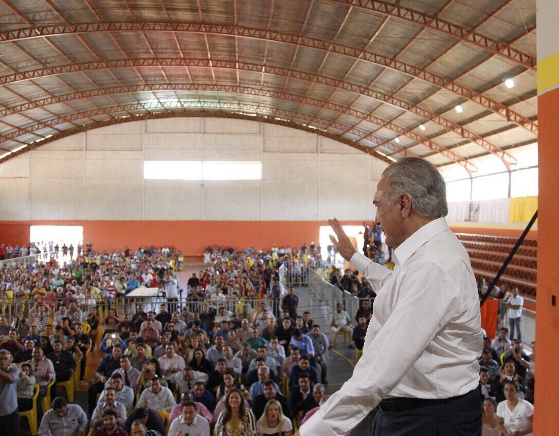 MichelTemer's tweet photo. (AI) #AoVivo Presidente Michel Temer assina ordens de serviço para construção de ponte entre Tocantins e Pará: https://t.co/pha740S6Aa https://t.co/4DYrys7l0C