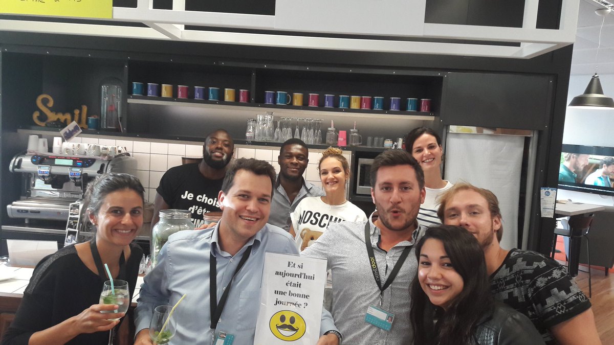 Déjà 1 an !! @Nextdoor_fr ❤DEF #Bestteam #coworking