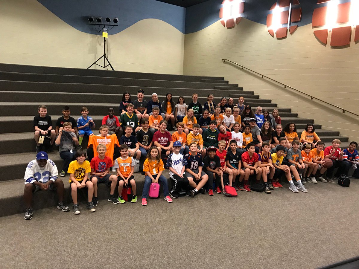 CgisHawks's tweet image. 6th Grade Orange House #winningtheday