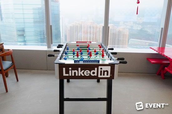 guestsnowapp's tweet photo. Get the most out of LinkedIn by using it to help plan your event. https://t.co/yFVb2BZo9K https://t.co/boKKmUUifc