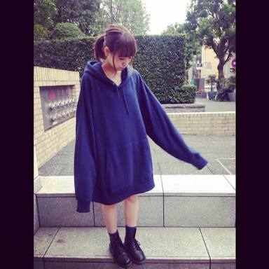 Pq Pq ぶかぶかパーカー女子正直いってかわいいしかない