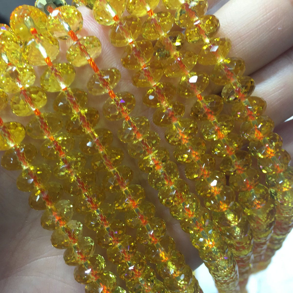 bsavailable's tweet image. 8x5mm faceted Roundel natural citrine crystal yellow gemstone loose beads tuppu.net/f61746bb #Etsy #10mmBead