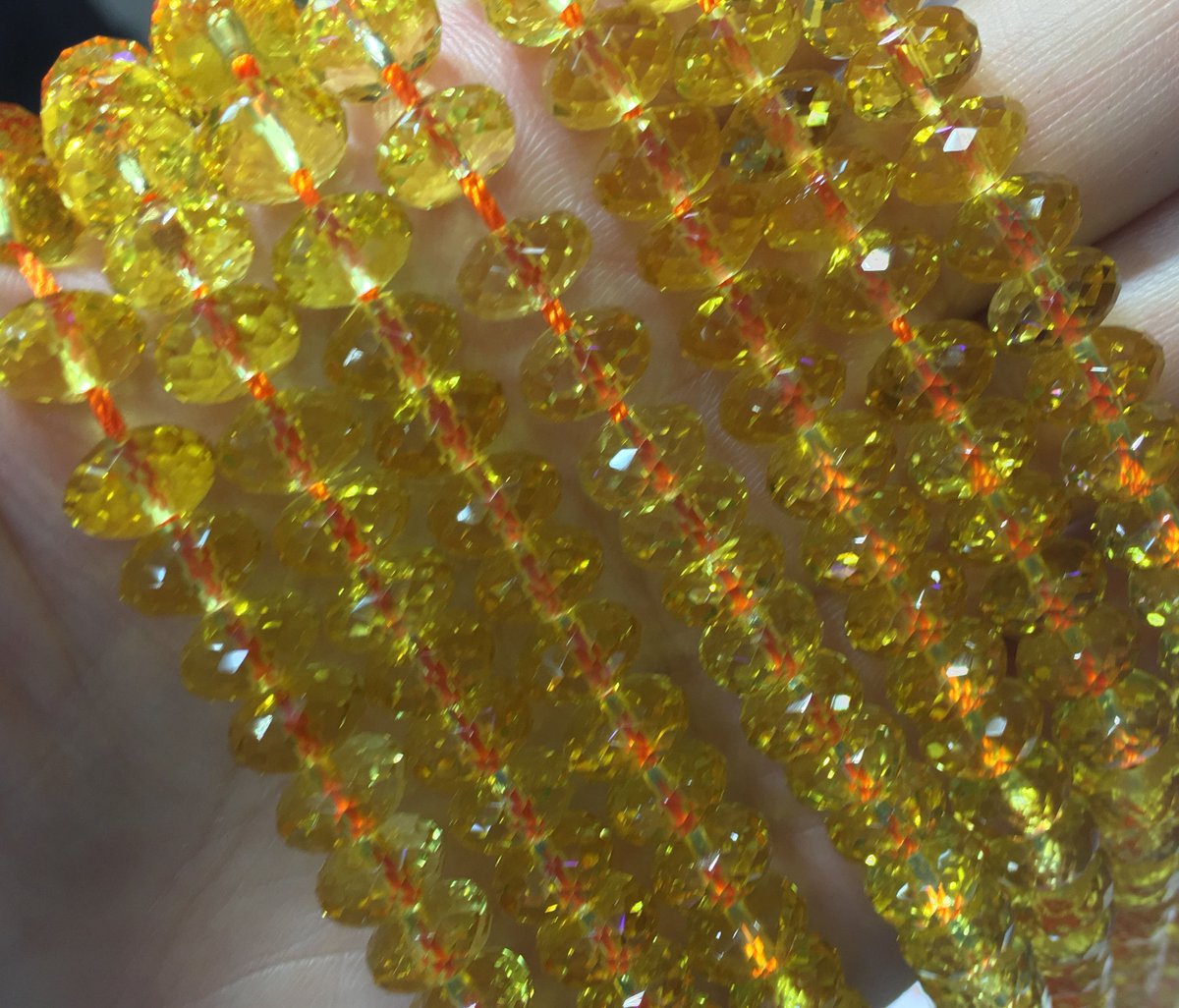 bsavailable's tweet image. 8x5mm faceted Roundel natural citrine crystal yellow gemstone loose beads tuppu.net/f61746bb #Etsy #10mmBead