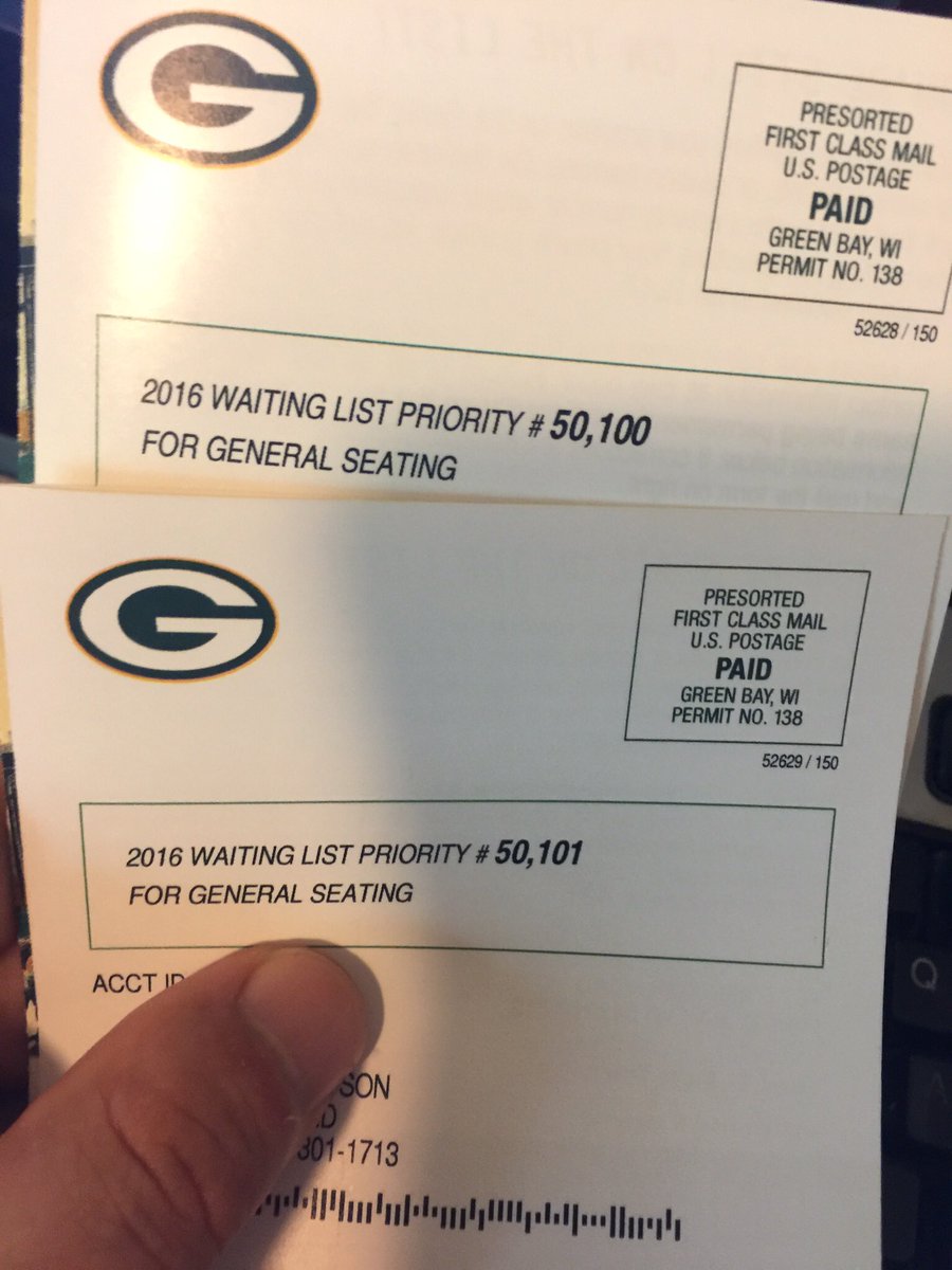 Endzone_Brasil's tweet photo. Um torcedor do #GoPackGo está na fila para tentar o Season Tickers do time.

Ano passado era o 50.100 na fila. Neste ano é só o 49.541. https://t.co/g3b5AzLkcj