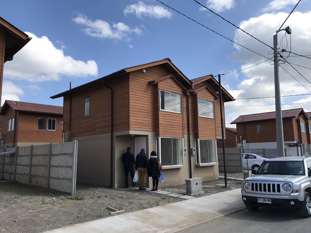 Gera_Pocho's tweet photo. 137 familias cumpliendo el sueño de la casa propia en Curicó... #LOLII #Conavicoop #Todosomosocios https://t.co/W8pczBcEZp