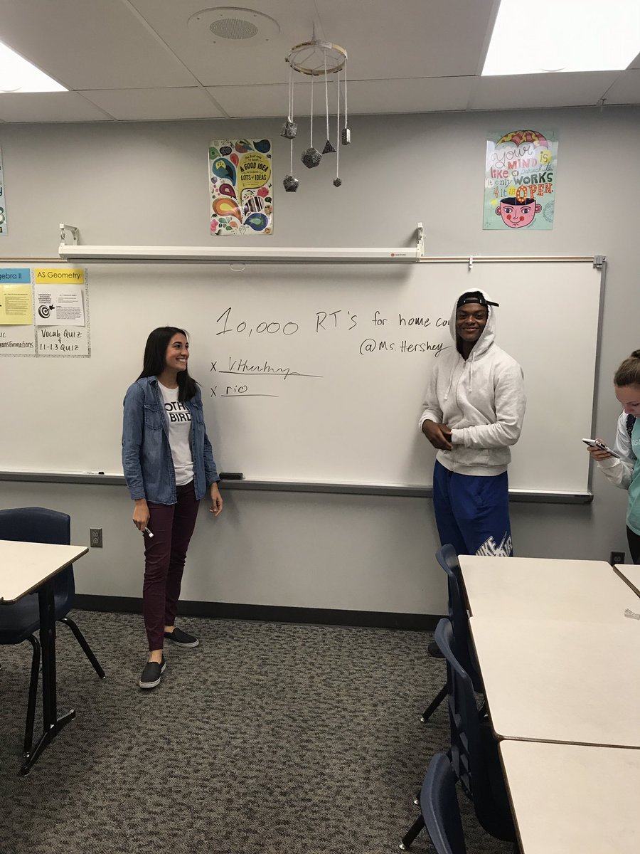 _MG3__'s tweet image. Help me get to 10k rt