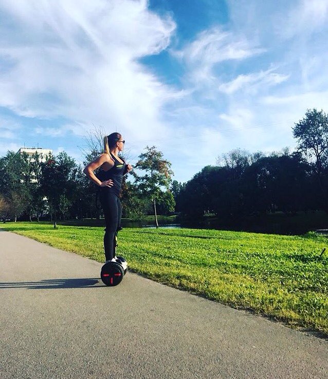 CreativeRiders's tweet image. The miniPRO has 10.5 inch tires with military grade shock absorption for a smooth ride. Creativeriders.com photo by __cvetochkaa__