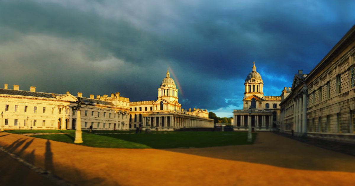 BonniciLuke's tweet image. Had to stop and take a photo of the view on my way back home ... #CycleToWorkDay #OldNavalCollege #Greenwich #Autumn