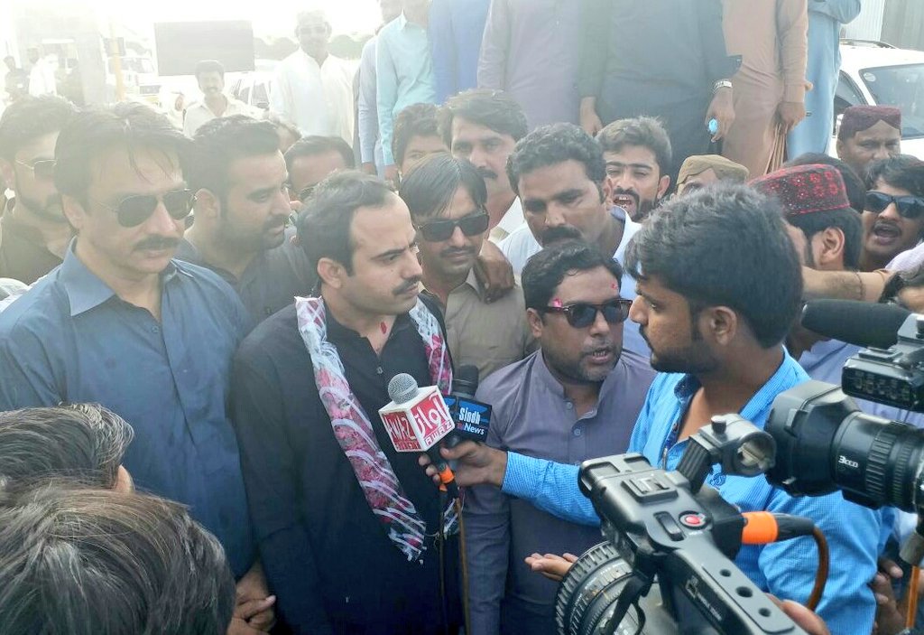JavedNLaghari's tweet photo. Massive Reception of People's Youth Organization Mirpurkhas at Toll Plaza, Jyalas of PYO will make PPP stronger with roots at UC level. https://t.co/031vujklwr
