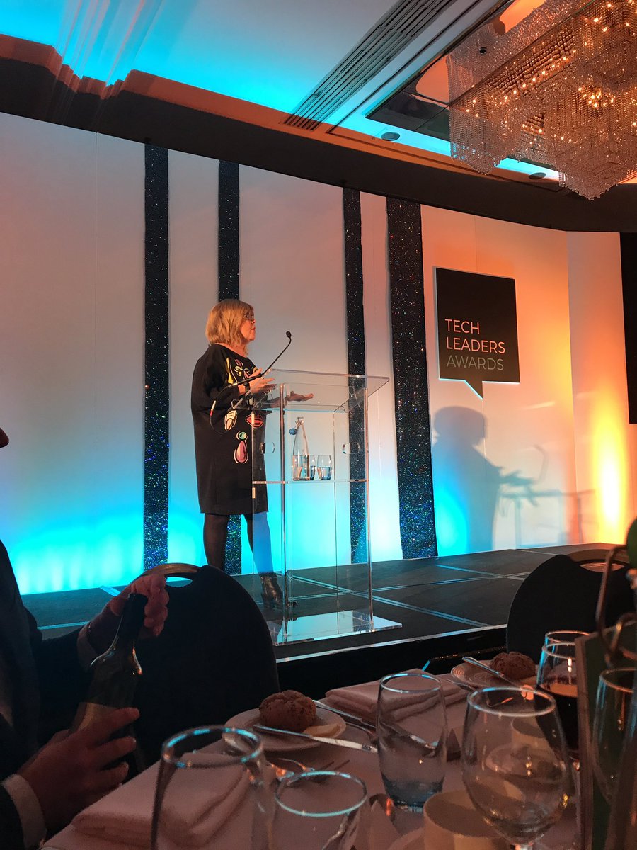 slseager78's tweet photo. Feeling inspired at the Tech Leaders with @Dataiku Award #TechLeaders2017 #dataiku https://t.co/3LLICIgPPA