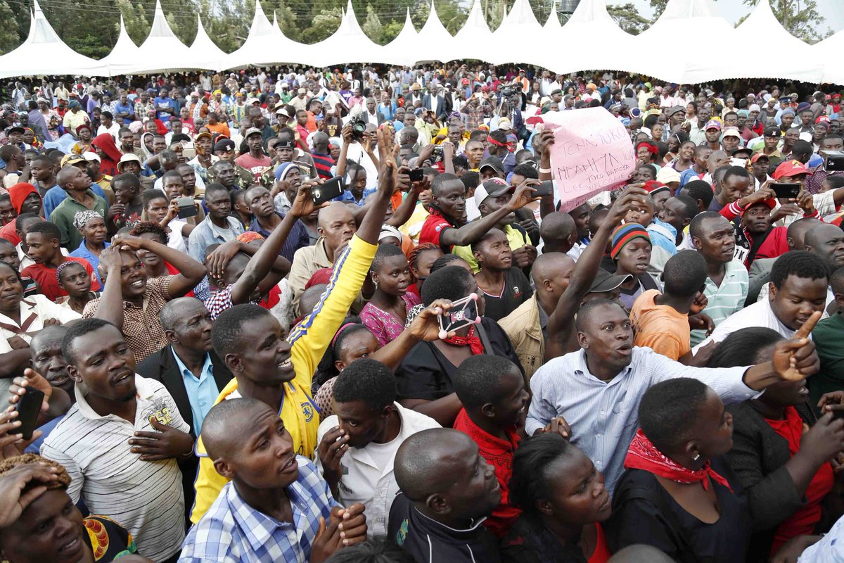 WilliamsRuto's tweet photo. Met Jubilee party leaders at Elwunza, Vihiga County. https://t.co/MarF4CIlUd