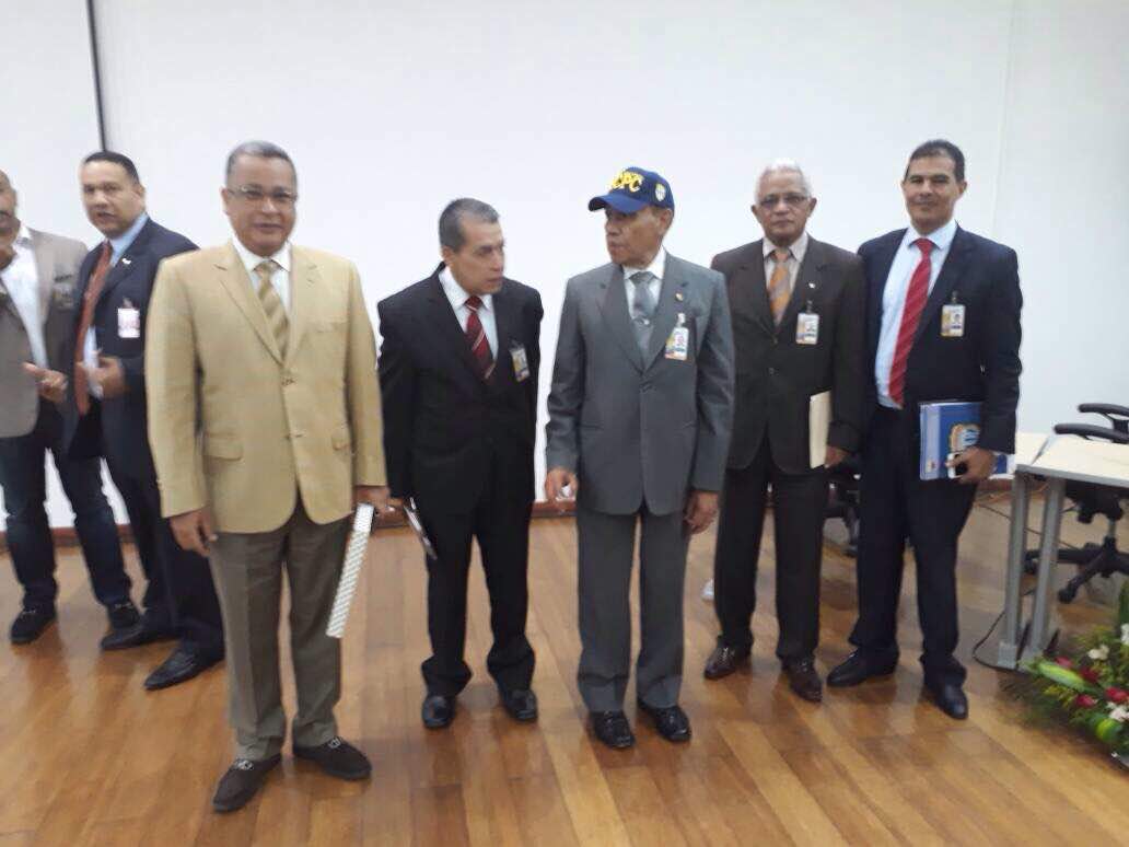 Contra Banda Zulia (@cicpc379b) on Twitter photo "Sin criminalística esta institución está muerta, el futuro nos exige fortalecer muchas áreas para prever las exigencias" <a href="/DouglasRicoVzla/">Douglas Rico</a> "Sin criminalística esta institución está muerta, el futuro nos exige fortalecer muchas áreas para prever las exigencias" <a href="/DouglasRicoVzla/">Douglas Rico</a>