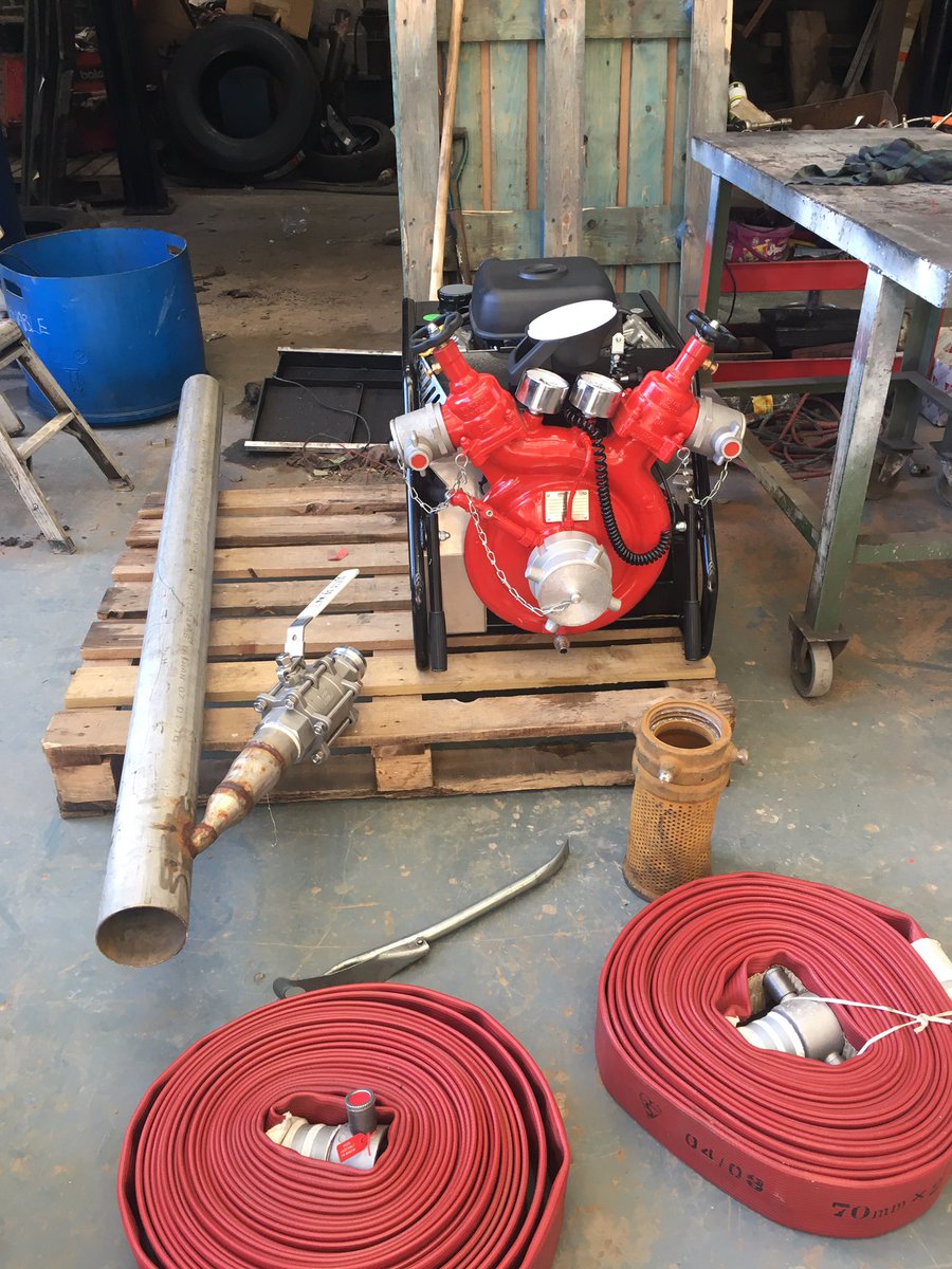 DiversStuff's tweet image. Our beast of a new waterlift heading out to a hire in Germany. 1,320 litres a min. Max pressure 17 bar! Call us for diving plant hire! 😈