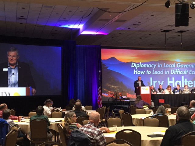 COLocalAffairs's tweet photo. Our boss - #IrvHalter at the #SDA2017 conference in #Keystone. Discussing leadership in difficult times. @COLocalAffairs https://t.co/8lInCQFmZM