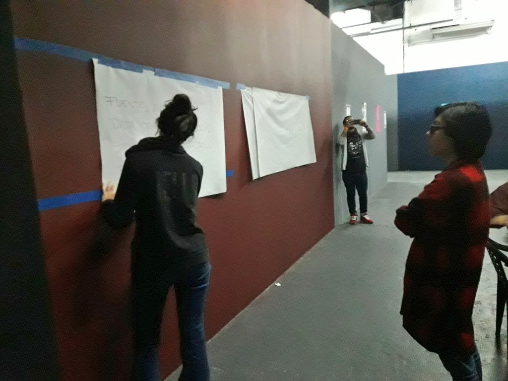 DataConcepcion's tweet photo. #WorkshopsDC Comienzan a trabajar los grupos en el taller Nuevos skills x @AdrianPino22. https://t.co/Qx67n2Q2iw