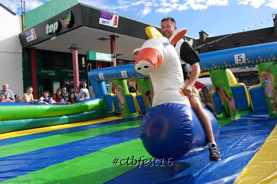 Assisihousessc's tweet image. &quot;Donkey Derby&quot; Sun 24th #positiveageing
The donkies have been training hard for this event!
Prize for anyone turning up wearing jodphurs 🤣🤣🤣