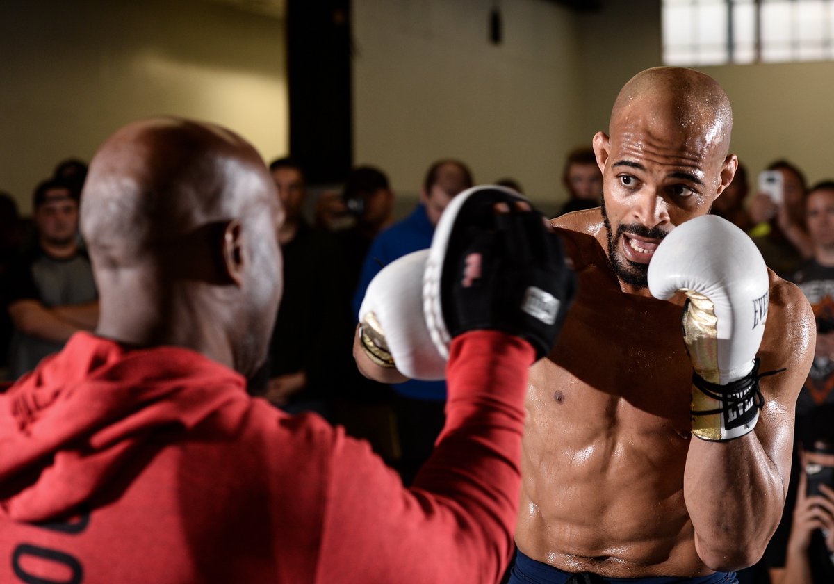 UFC tweet media