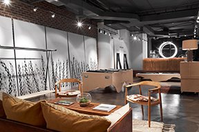 KC_2_NY.  <a href="/hufftsocial/">Hufft</a> helps <a href="/BaldwinDenim/">Denim Baldwin</a> bring the pasture to the city!  ow.ly/h5Oe30fahbp #designedinkc #architecture #kansascity