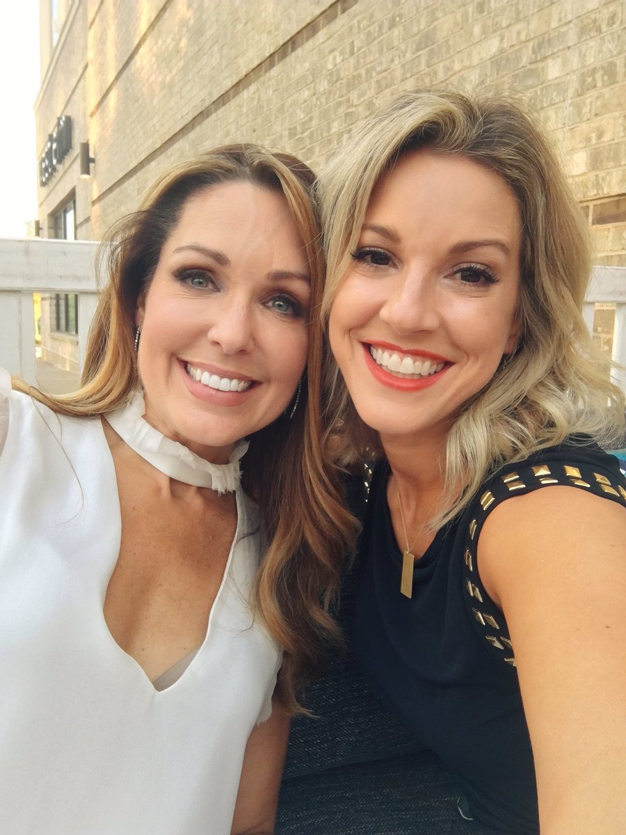 KrisKling's tweet photo. I adore this woman and her love for @bertsbigadv! We are an hour away from #AvalonN2N fashion show! @AvalonInsider https://t.co/7eG629WndY