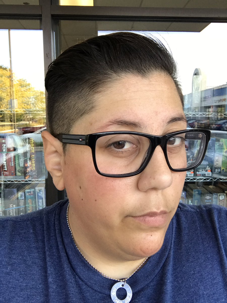 tehKriz's tweet photo. New hair! ❤️❤️❤️❤️ #nonbinaryrealness https://t.co/ZlNFwKzeZH