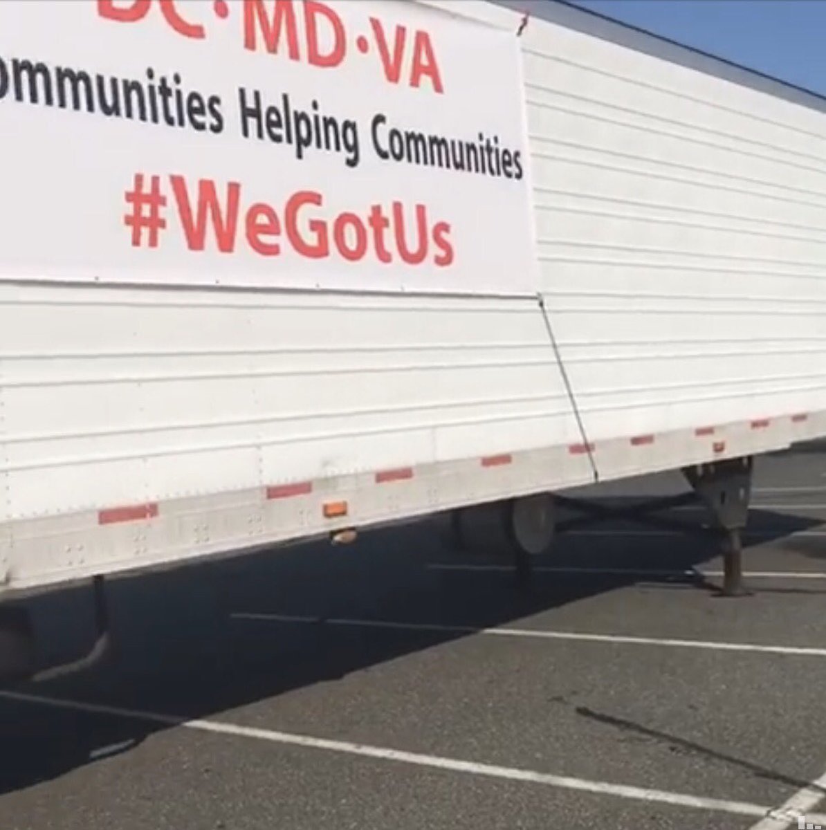 Orleans_Bistro's tweet photo. Join us! Contact DMV Gives today to find out how you can lend a hand! #PayItForward #WeGotUs #DMVGives https://t.co/R3Ae4B5czJ