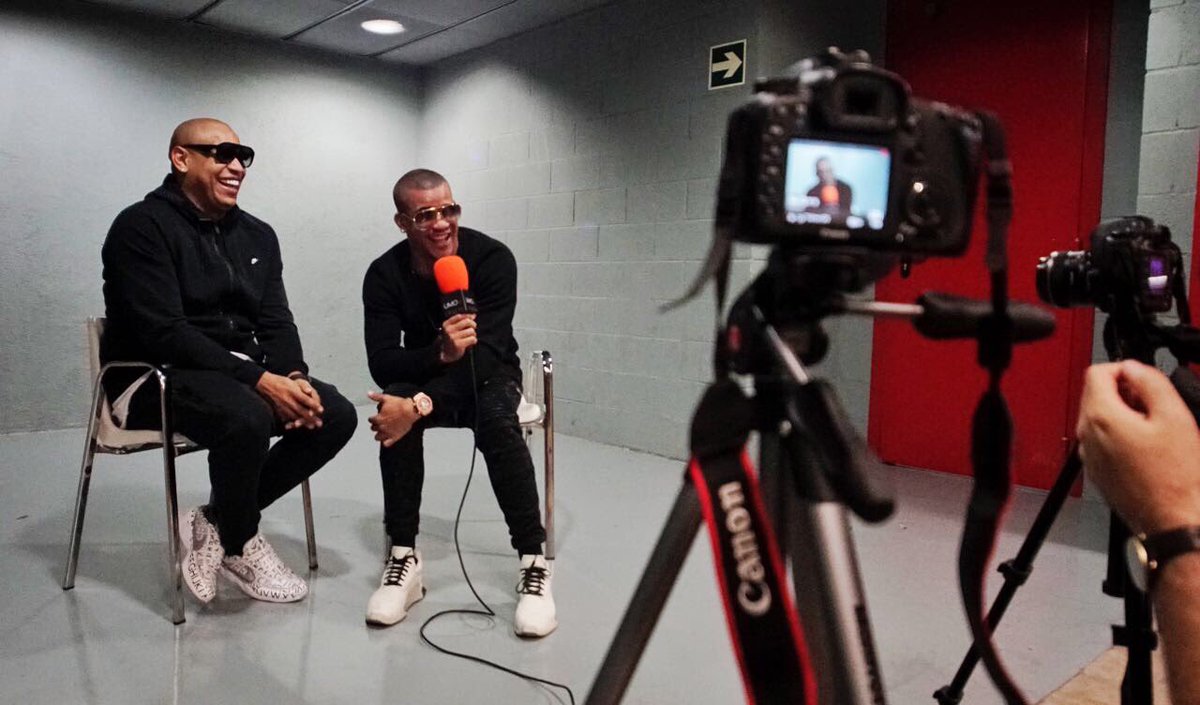 GdZOficial's tweet photo. #TBT haciendo #prensa en #España 🇪🇸🖤 #trabajo #vida #gdztour https://t.co/ycOvdzVb9P