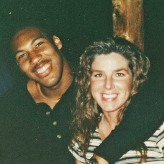 DJuDe-JUQAIqEwv.jpg:small