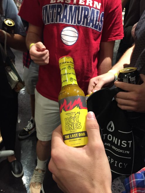 firstwefeast's tweet photo. That sauce. 😈🌶🔥 #TheLastDab https://t.co/v5dbvAhUQl