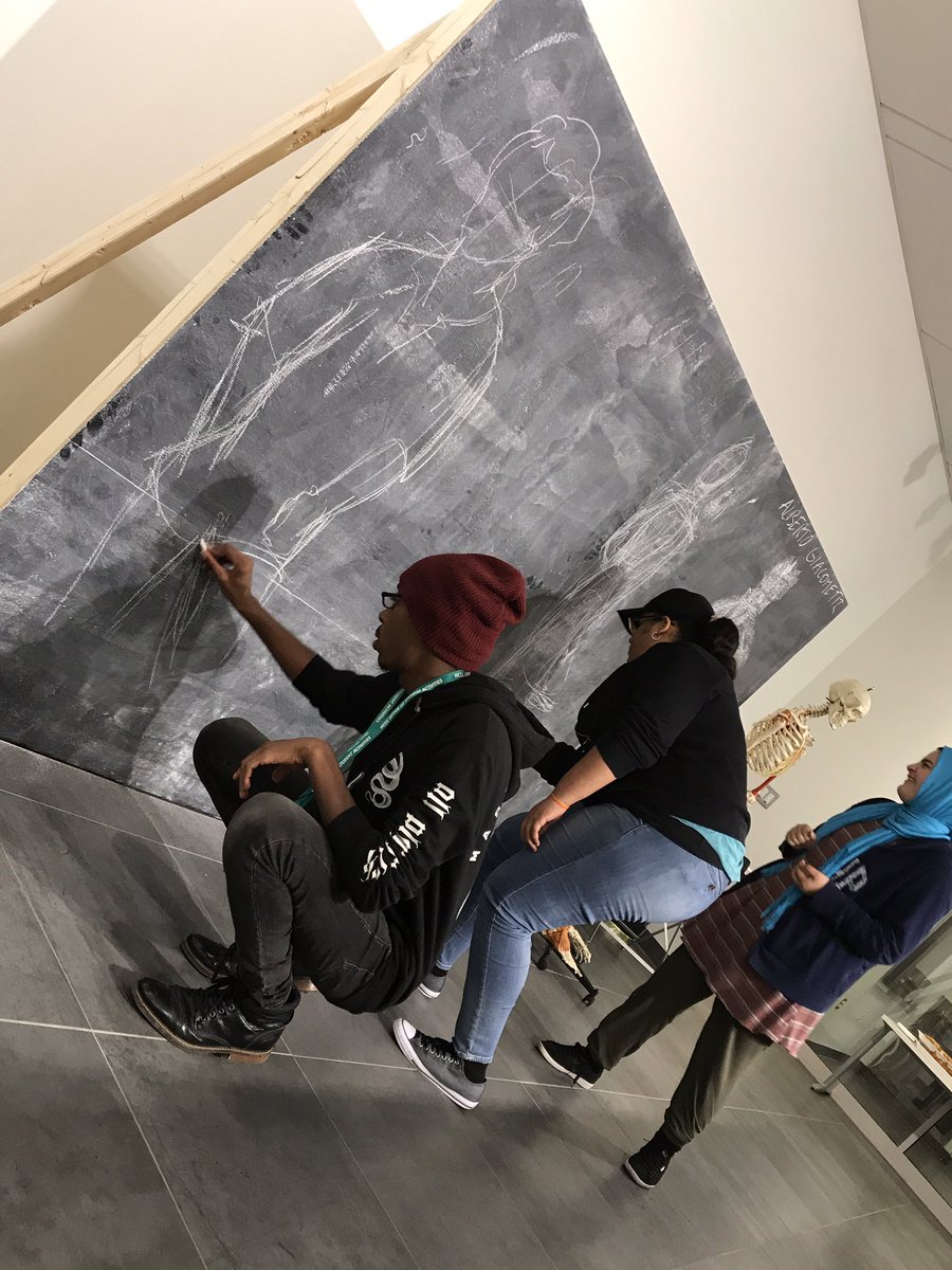 HudsonCCC's tweet photo. Student participate w/Artist Said Bouftass in the Art & Anatomy Figure Drawing Workshop @ntphudsoncounty @dineenhullgallery #hcccfall2017 https://t.co/iOEEiMt6tb