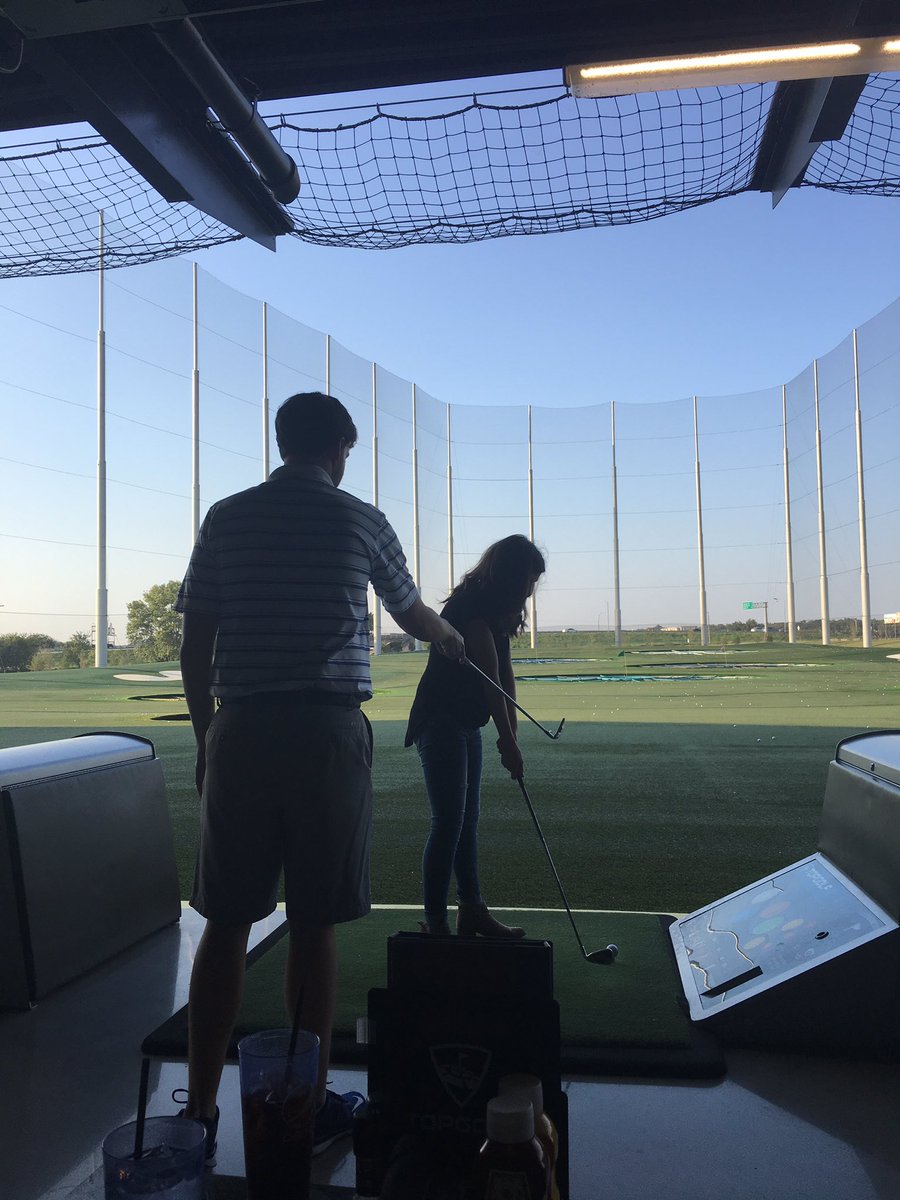 IntegraFunding's tweet image. Kyle (Operations Manager) teaching our newest Integra employee, Vanessa, a thing or two about @Topgolf 🏌
