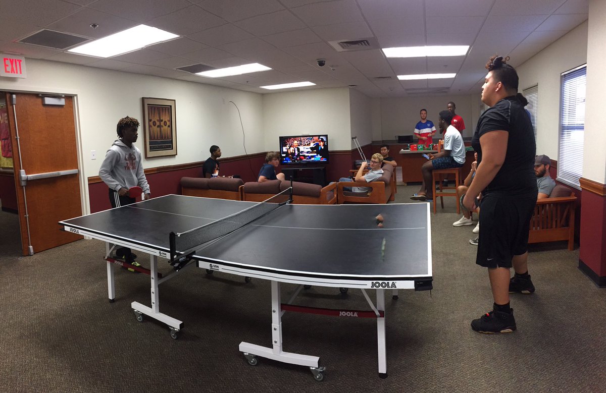 RiqueMartinezJ1's tweet photo. Ping pong tournament #msucc9 https://t.co/PmC4XCRrVi