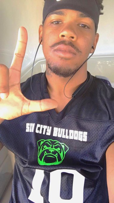 One time for the Tribe in my team jersey tho  #LegendKlan #Tribe20 #affiliationetiquette  #sincitybulldogs<a href="/tag/legendklan"class="tags">#LegendKlan</a><a href="/tag/tribe20"class="tags"><span>#tribe20</span></a><a href="/tag/affiliationetiquette"class="tags"><span>#affiliationetiquette</span></a><a href="/tag/sincitybulldo"class="tags"><span>#sincitybulldo</span></a>