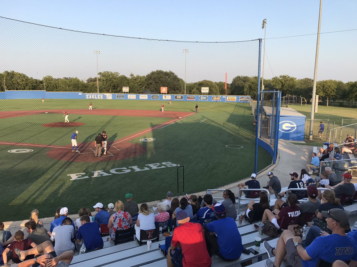 EFND_Baseball's tweet image. Not a bad night to get out and watch a little baseball! #EFND #fallscrimmage