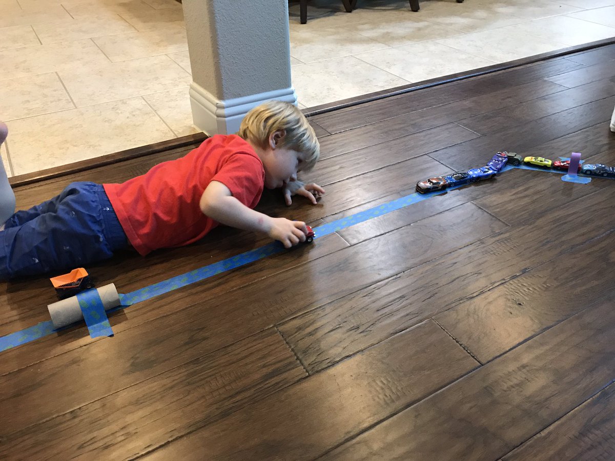 JenniferFurnish's tweet photo. I should add "race track builder" to my resume! Watch out for the golf tees ⛳️🚗#lowtechchildhood https://t.co/c83A4Rg5zD