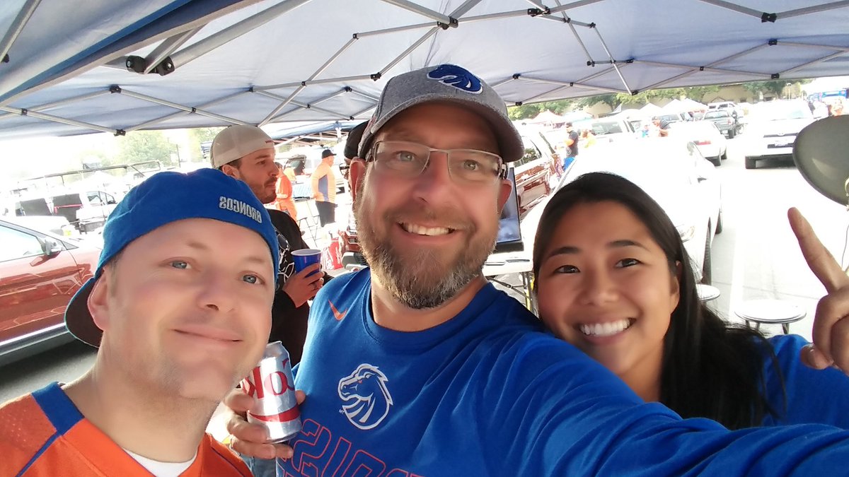 #208tmotailgate great peers!