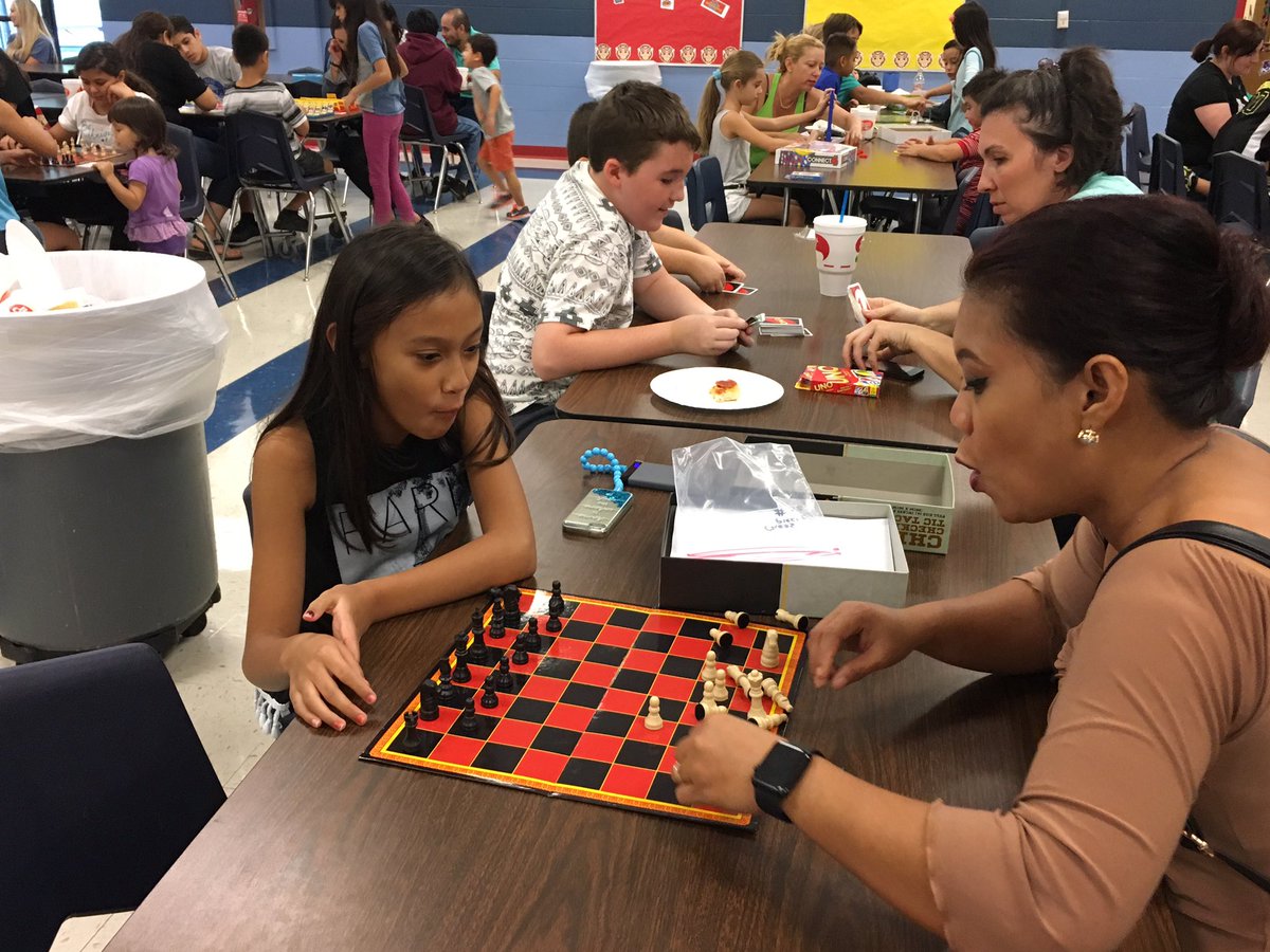 InfanteDeLeon's tweet photo. Family Game Night at Leon Valley! Making our families part of our school community! @NISDLeonValley @NISD #NISDInspired https://t.co/bZzOPlp3jQ