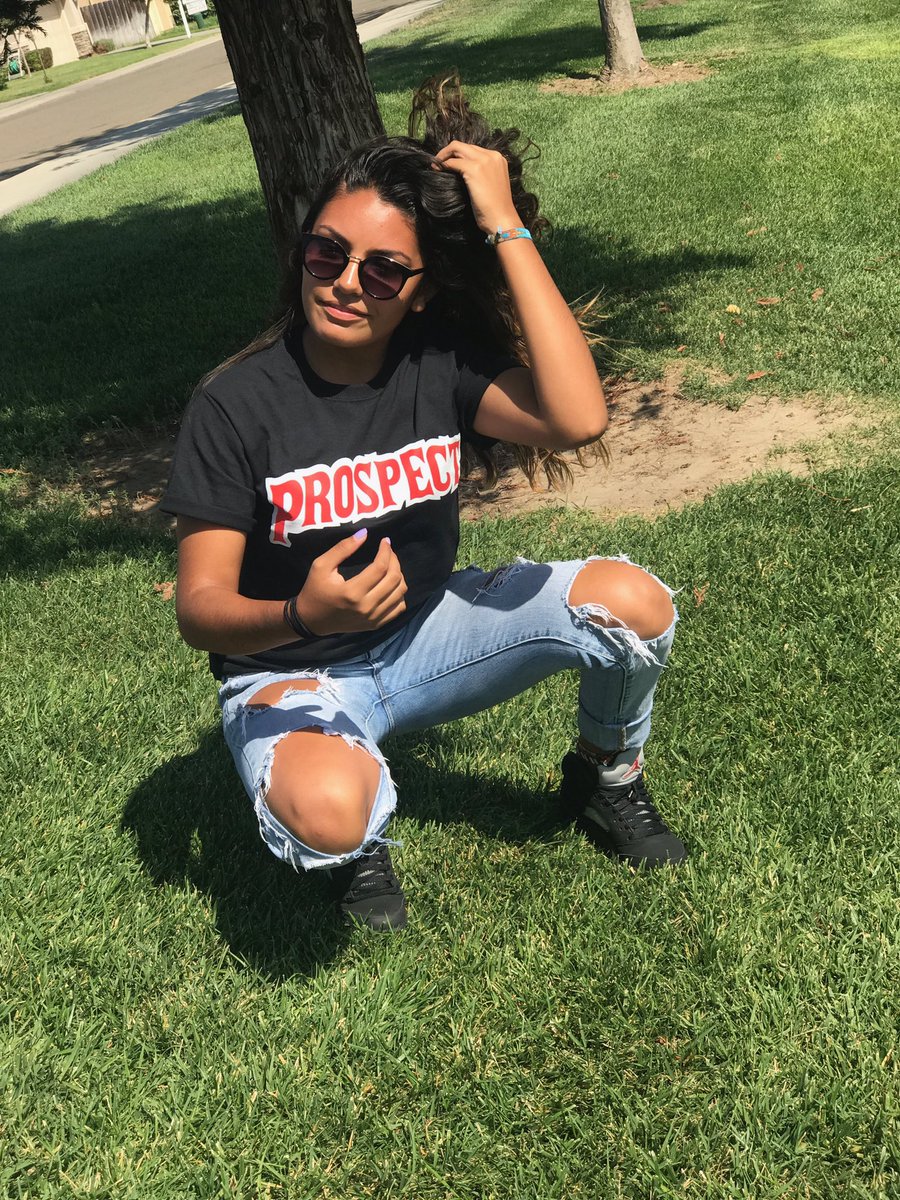 primeprospect_'s tweet photo. Shout out @noemmmiii_p for rocking the black prospect shirt with the metallic 5's 🔥🔥 https://t.co/cQOB6KRgiF