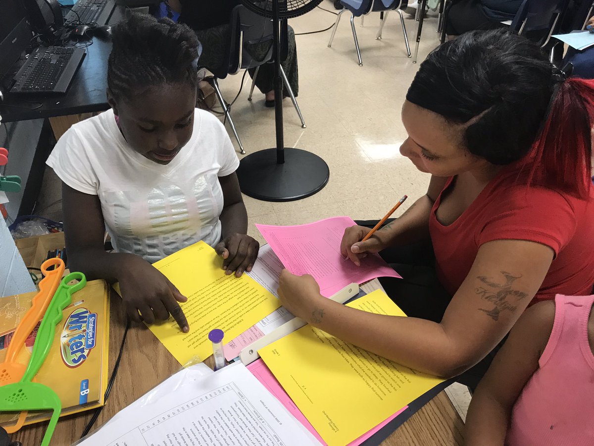DunbarES's tweet photo. Our parents engaged in their scholar's learning at our first #APTT night! #PresentParents @DunbarES @SCSK12Unified https://t.co/gQ4qdExHFx