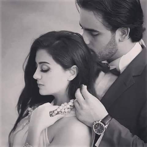 عانقيني ولا تبالي لهم اغمضي عيناك
ولا تلتفتي #لك_يهمس_صمتي وإن سألوكي قولي لهم 
عذرا فسلام الأيادي مللته
#ساد_الحرف 
#حروف_البنفسج
#حبايبنا