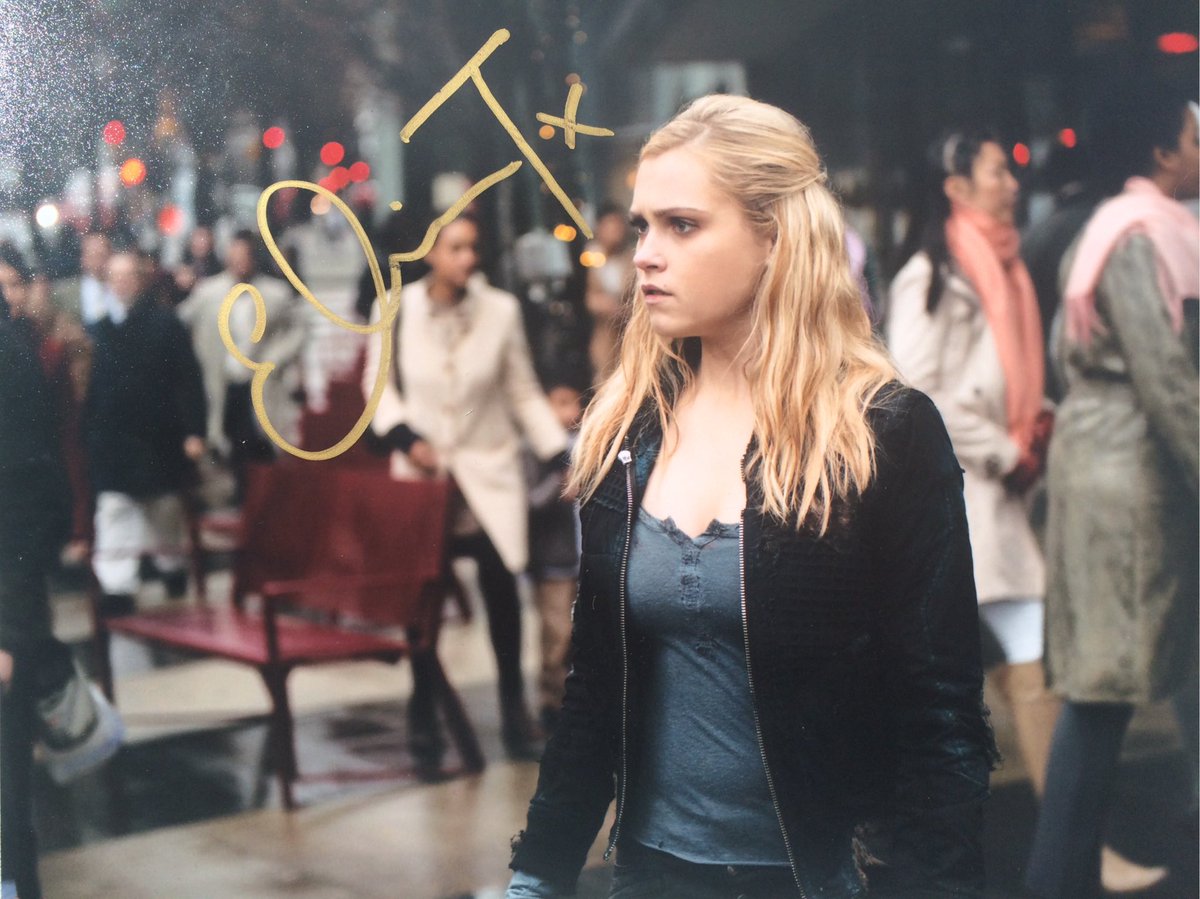 VanfamCharity's tweet photo. On our ebay there are 3 photos signed by Eliza Taylor for purchase. All money goes to charity! https://t.co/fr7CGfvret @MisElizaJane https://t.co/c7tsOMsnHj