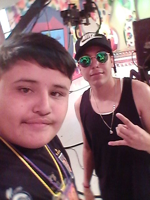 LuisSanchez8715's tweet photo. Con @_snuppy08 saludos Carnal siempre súper buena onda tu https://t.co/NU60mNFObZ